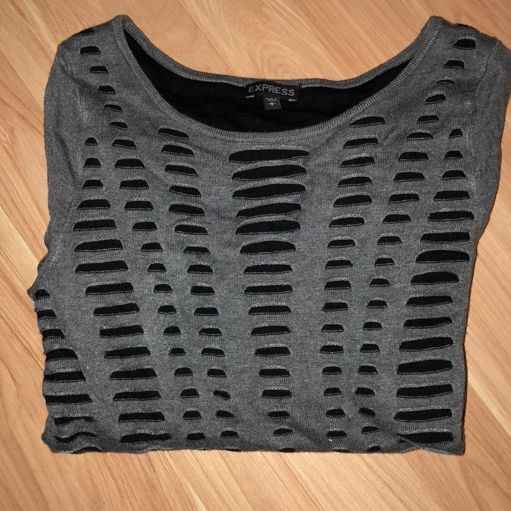 fitted gray quarter sleeve shirt